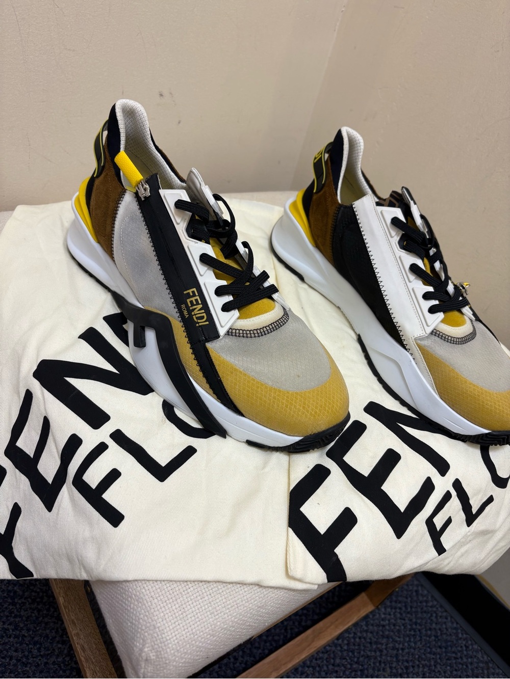 Fendi Flow Men’s Sneakers.size 13. Broken zipper. Otherwise VERY GOOD. See pics